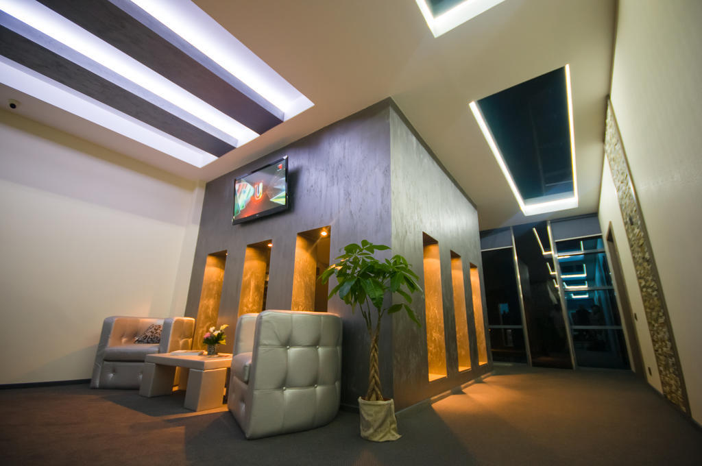 Hotel Aqua Zsilvásárhely Kültér fotó